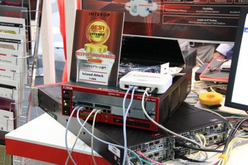 【Interop Tokyo 2011（Vol.24）】6,000種類の攻撃トラフィックも再現できるプロトコルエミュレータ……IxLoad-Attack 画像