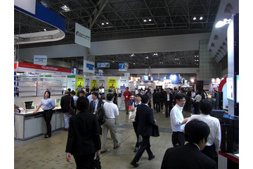 【フォトレポート】ITpro EXPO 2012……コンパニオンも 画像