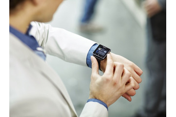 ソニー『SmartWatch 2』を発表……手首でスマホを操作 画像