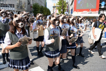 アライグマに扮した「宇宙最凶ロケットガールズ」が渋谷に出現 画像