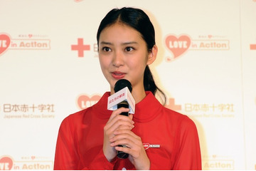 武井咲、さんまにクレーム！「剛力彩芽ばかり好きって言って……」 画像