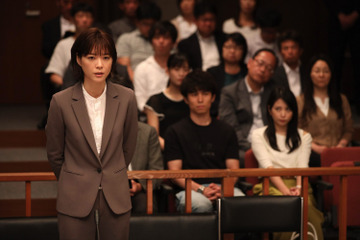 上野樹里、「疑惑の女・10億の美魔女」証言台に立ち……今夜放送『監察医　朝顔』第7話 画像