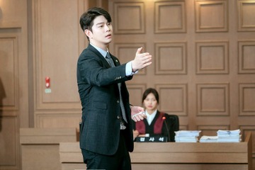 【韓国ドラマ】視聴率1位に躍り出た本格サスペンス！ユン・ギュンサン主演「潜入弁護人～Class of Lies～」リリース 画像