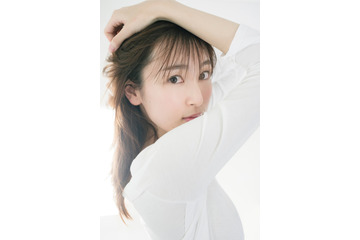 宮下かな子、デジタル写真集が発売！透き通る美肌披露！ 画像