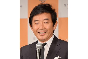 石田純一、謝罪「この間、寒すぎて靴下履いちゃってました」 画像