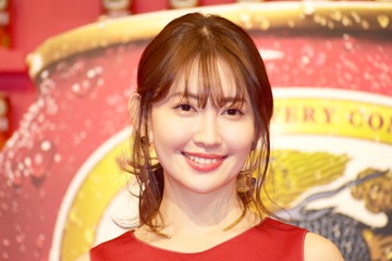 小嶋陽菜、36歳のバースデー動画が話題！「22歳と36歳の違いが分からない」「時間が止まってる」 画像