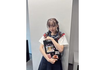 須田亜香里、キュートなセーラー服姿に！ ファンクラブイベントのオフショ公開 画像
