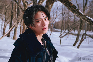 “美しすぎる顔面”が話題の俳優・岩瀬洋志、20歳の素顔収録した1st写真集 画像