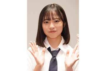 日向坂46・正源司陽子、セーラー服姿を披露し“とんでもないお知らせ” 画像