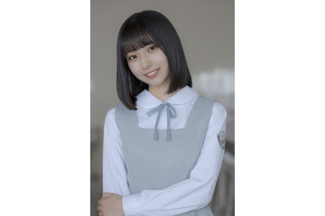 日向坂46・五期生「大野愛実」「鶴崎仁香」の撮り下ろし写真と手書きプロフィール公開！ 画像