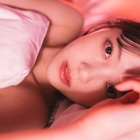 堀未央奈、色気あふれるベッドオフショット公開！ファン「お美しい…」「アイコパス最高」 画像