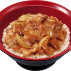 すき家、店舗焼きたて「豚カルビ丼」新発売 画像