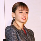 山本舞香、鳥取県知事から結婚祝福 画像