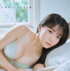 ＃ババババンビ・岸みゆ、“お姉さんビキニ”で1年ぶりの『ボム』水着グラビア！ 画像