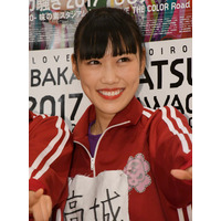 ももクロ・高城れに、31歳のセーラー服姿に驚きの声「違和感ない」「現役女子高生！」 画像