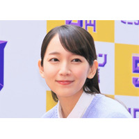 吉岡里帆、7・8年ぶりに髪をばっさり！ イメチェン姿に「ショートも最高！」「これは永久保存版」 画像