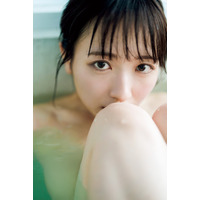 STU48・石田千穂、2nd写真集の表紙解禁！ 4年前よりもオトナっぽく、セクシーに… 画像