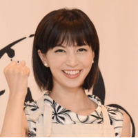 安田美沙子、夫とお揃シューズで朝デート 画像