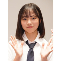 日向坂46・正源司陽子、セーラー服姿を披露し“とんでもないお知らせ” 画像