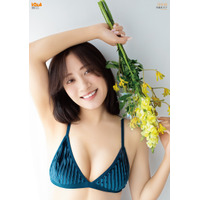 卒業間近のSKE48・斉藤真木子、『ボム』ラストグラビアで7年ぶりの水着撮影！ 画像