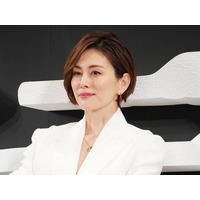 米倉涼子『劇場版ドクターX』全国挨拶行脚、無事完遂！ 真っ赤なドレスショット添えて“感謝の言葉” 画像