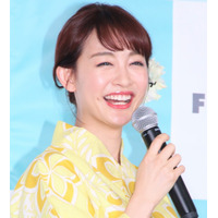 新井恵理那、ヨガ教室でセント・フォース所属アナと10年ぶりの再会！ 最初で最後かもしれない“貴重ショット”公開 画像