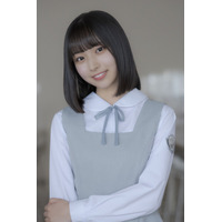 日向坂46・五期生「大野愛実」「鶴崎仁香」の撮り下ろし写真と手書きプロフィール公開！ 画像